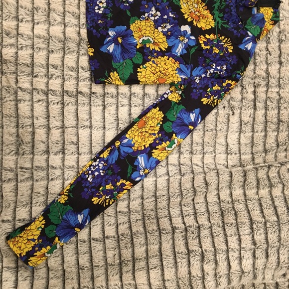 Urban Outfitters Floral Crop Top - Picture 4 of 7